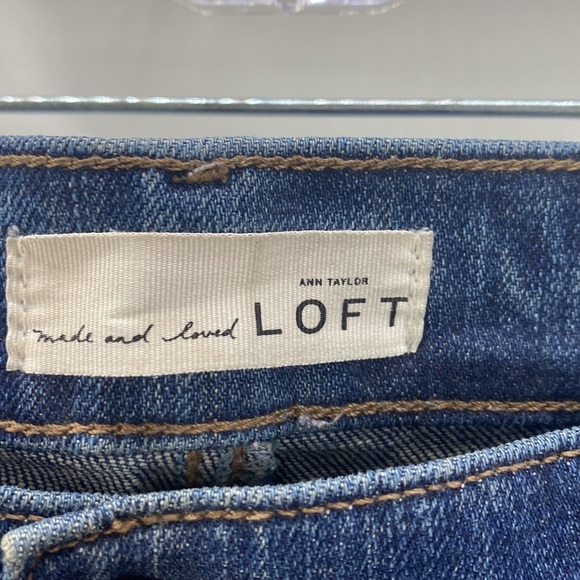 Loft relaxed skinny minor distressing mid rise casual everyday basic comfortable - Picture 3 of 6